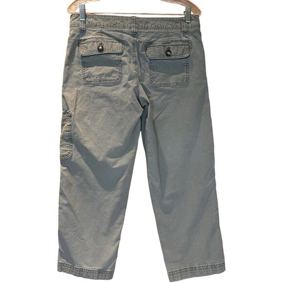 Women's Eddie Bauer Gorpcore Cargo Capri Pants Green Size 6, EUC - Picture 2 of 4